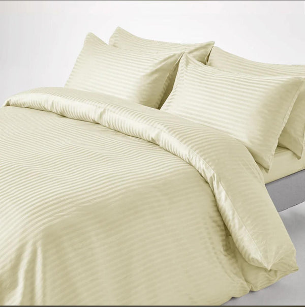 Soft-Haven 6-Piece satin strip Comforter